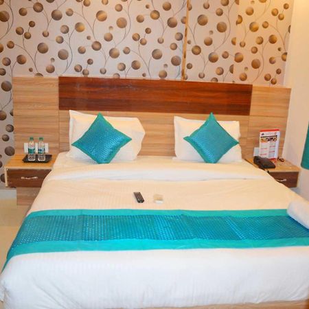 Hotel O Alpha Stay New Delhi Exterior foto