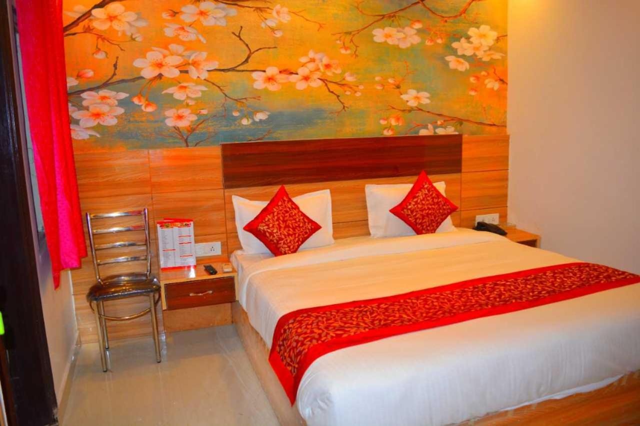 Hotel O Alpha Stay New Delhi Exterior foto