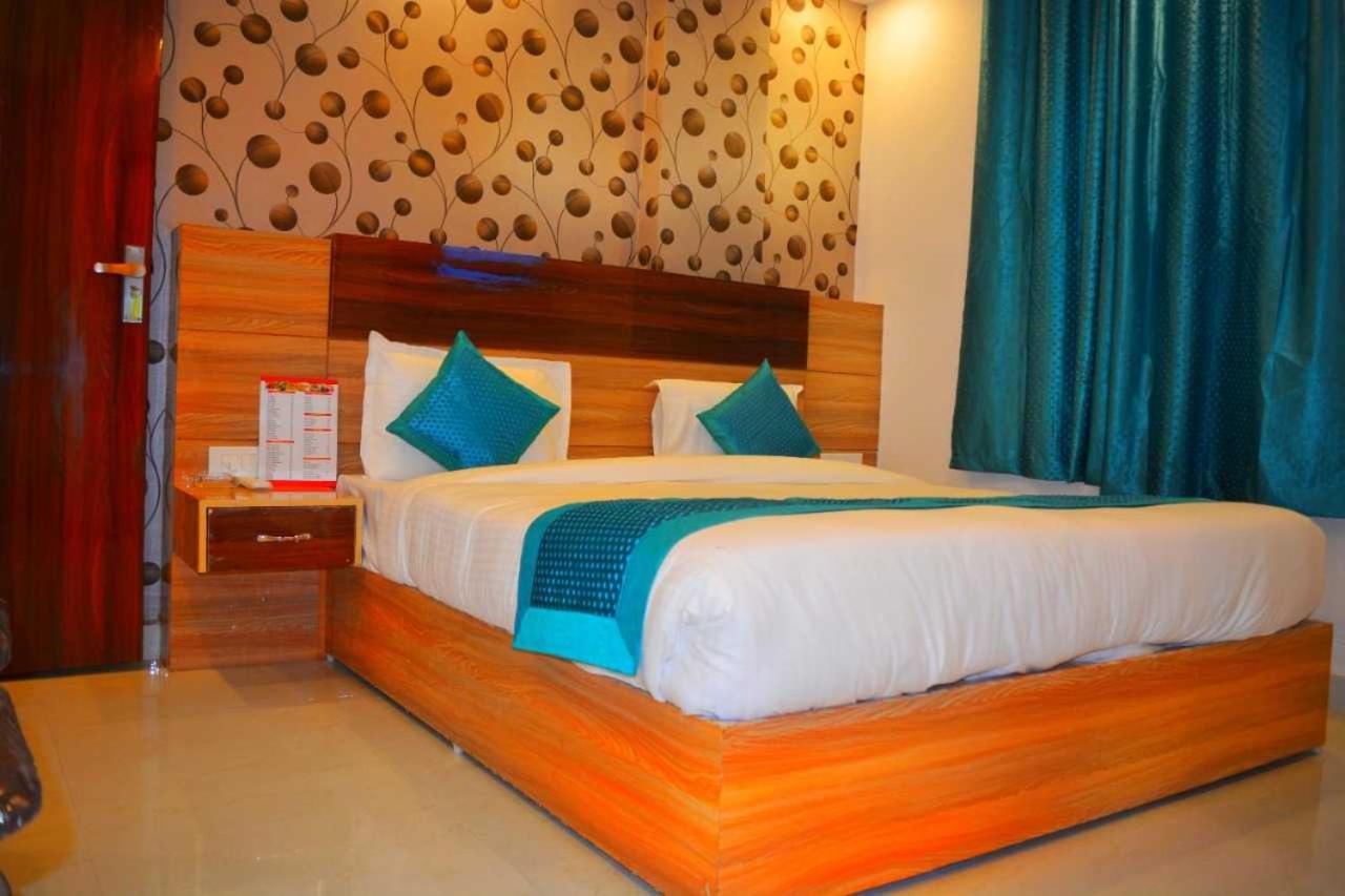 Hotel O Alpha Stay New Delhi Exterior foto