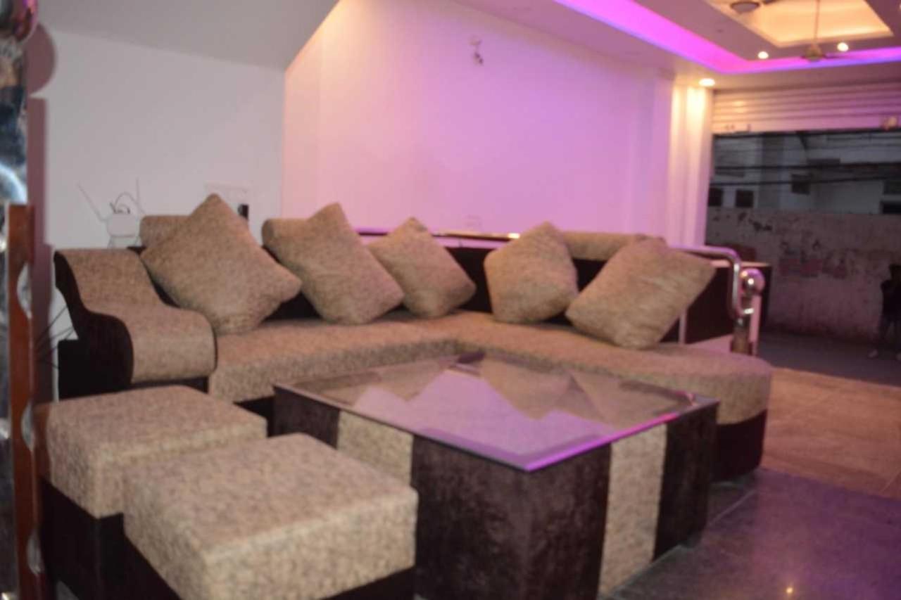 Hotel O Alpha Stay New Delhi Exterior foto