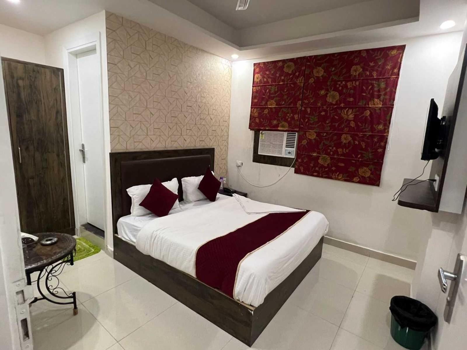 Hotel O Alpha Stay New Delhi Exterior foto